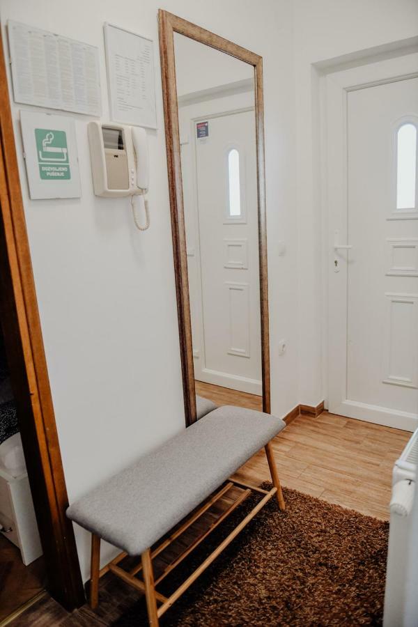 Apartment M5 *